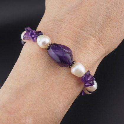 Pretty Amethyst & Pearl Bracelet in Sterling Silver