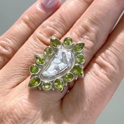 New Sterling Silver Pearl and Peridot Ring - size 7