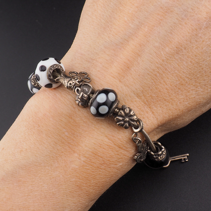 Vintage Italian 925 sterling silver art glass charm bracelet